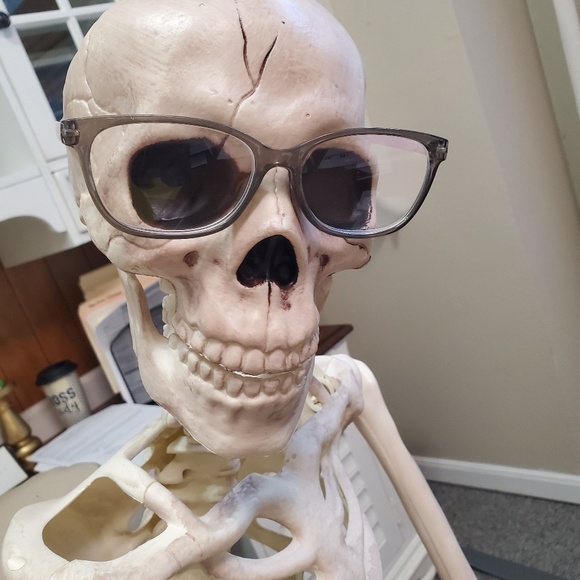 Meet your Posher, Nancy - Picture 1 of 1